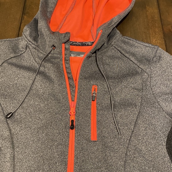 Mondetta Workout Jacket - Picture 2 of 5